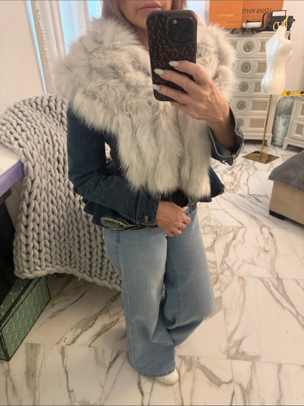 Real blue fox fur shawl soft pelts